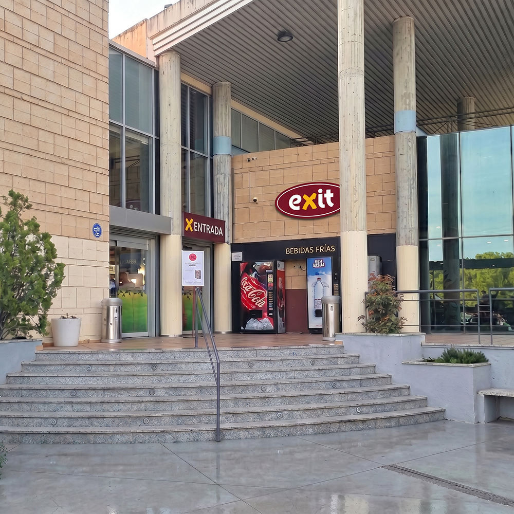 Dónde parar en la ruta Madrid–Alicante-Murcia: comer bien y cargar el coche eléctrico en la A-31